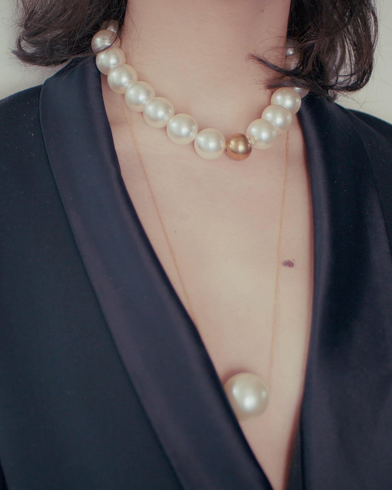 COLLIER LIA